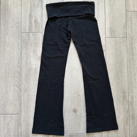 Victoria’s Secret Original Fold Over Flap Yoga Pants with Metal Design / Small - Picture 2 of 5